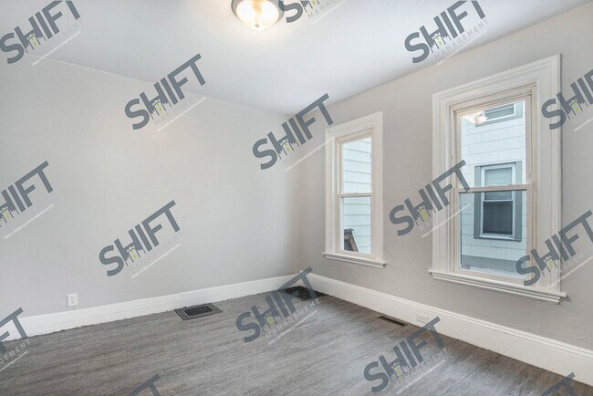 Building Photo - 214 Lexington #3: BEAUTIFUL updated three ...