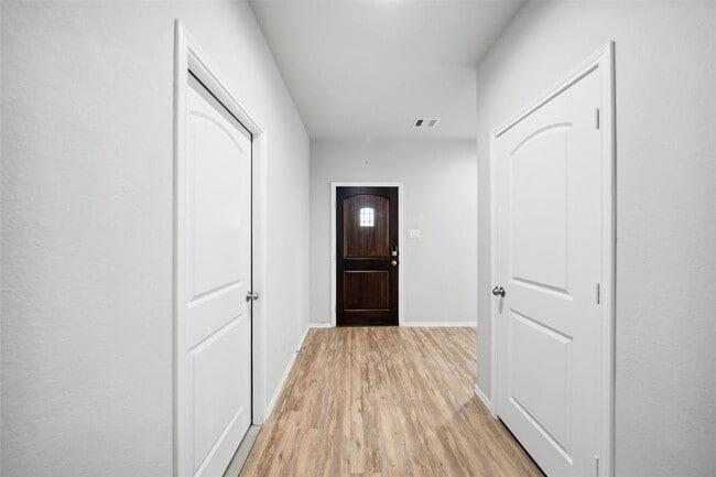 Building Photo - 14102 Silver Falls Ct