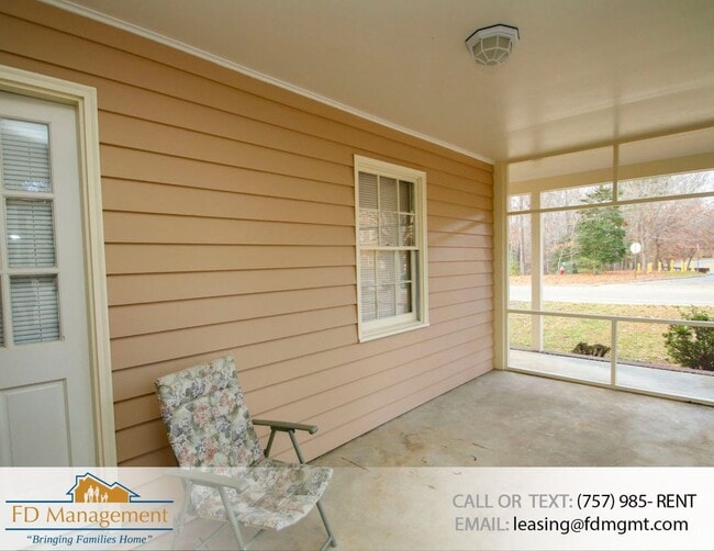 Building Photo - Well Maintained 2 BR 1 BA House in Williamsburg