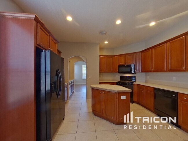 Building Photo - 33246 Irongate Dr