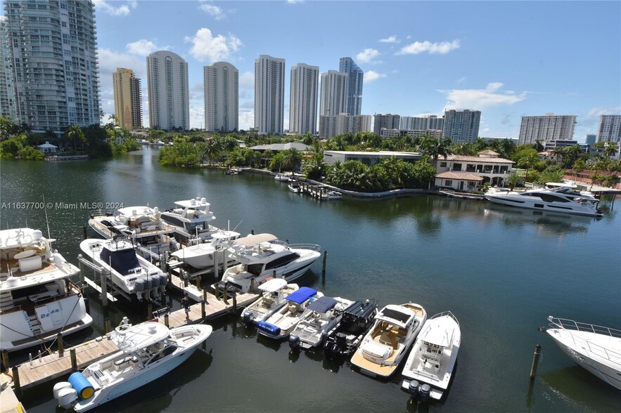 Building Photo - 400 Sunny Isles Blvd