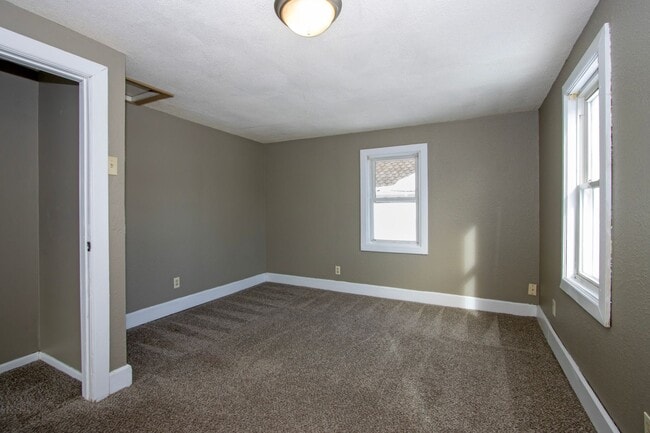 Building Photo - Two bedroom, single-family home