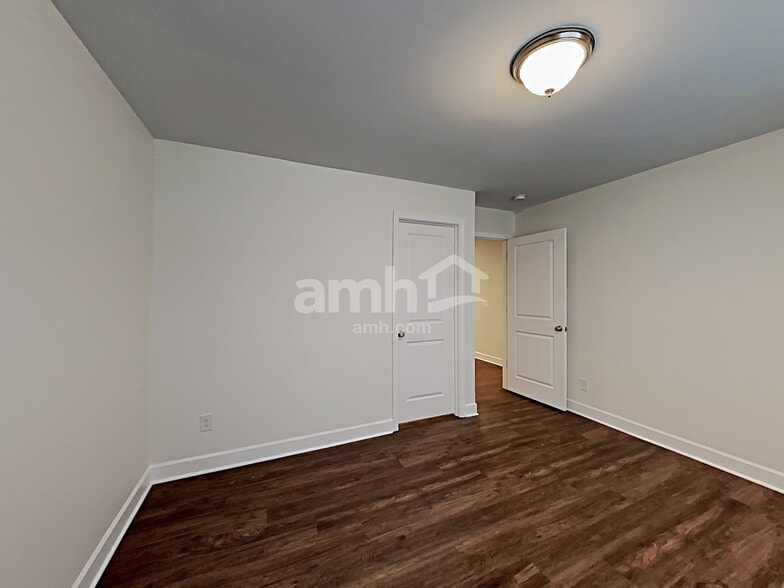 Building Photo - 4402 Erabele Dr