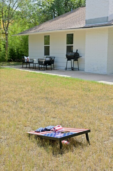 Backyard - 9414 Meadow Vale