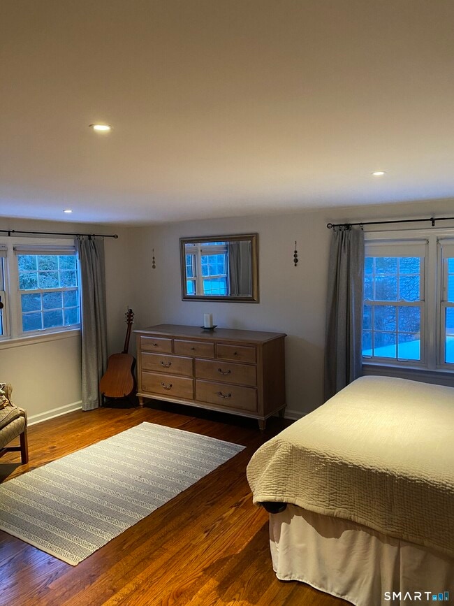 Building Photo - 276 Dunnlea Rd