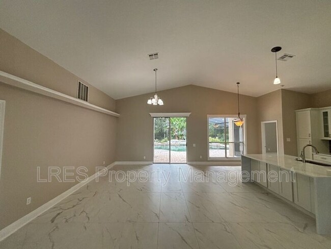 Building Photo - 1028 Kerwood Cir