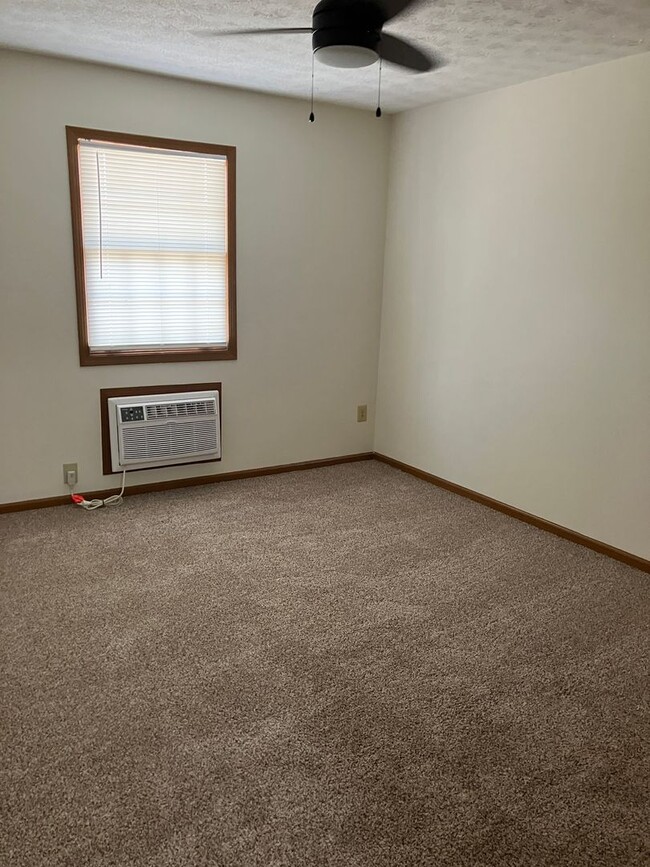 Building Photo - Ranch Style - Remodeled 2 Bedroom, 1 Bath ...