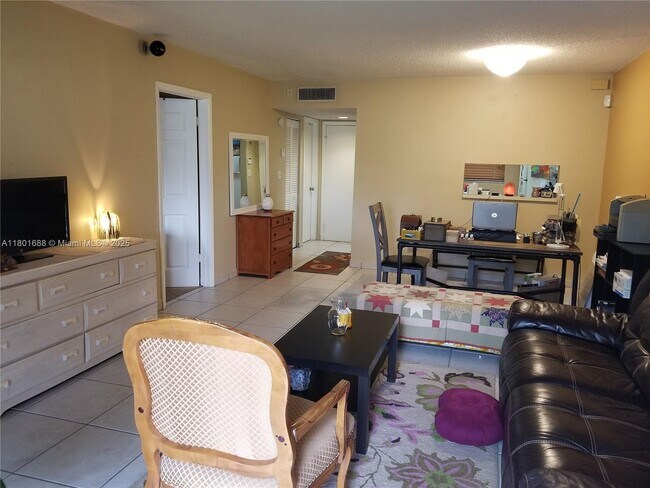 Building Photo - 8025 SW 107th Ave