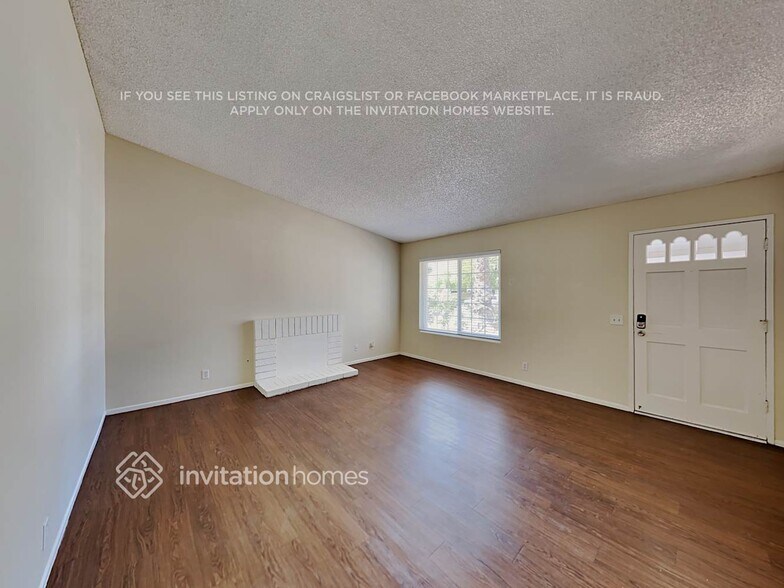 Building Photo - 27532 Camomile Ln