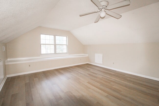 Building Photo - 507 S Kevin Ct