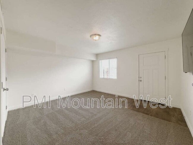 Building Photo - 641 N 30 E