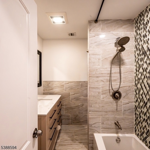 Building Photo - 647 Wyckoff Ave