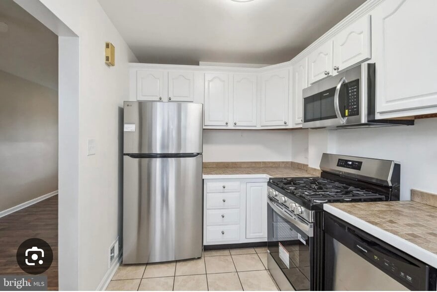 Primary Photo - 1016 Phillip Powers Dr