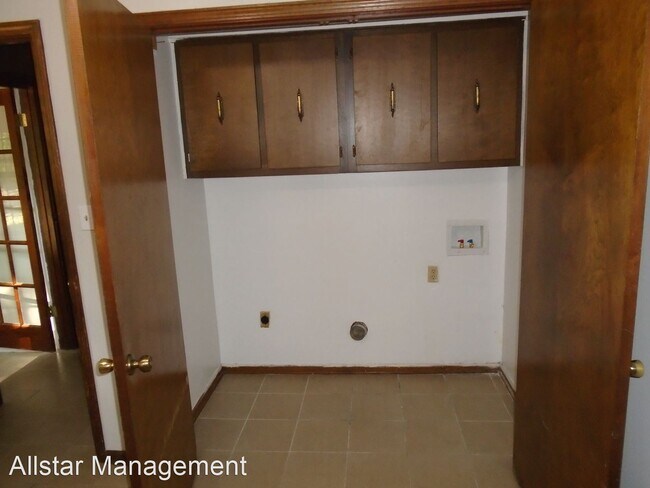 Building Photo - 4 br, 2 bath House - 4241 Faye Drive