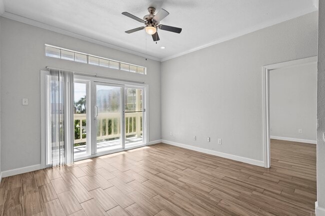 Building Photo - 7820 Seawall Blvd