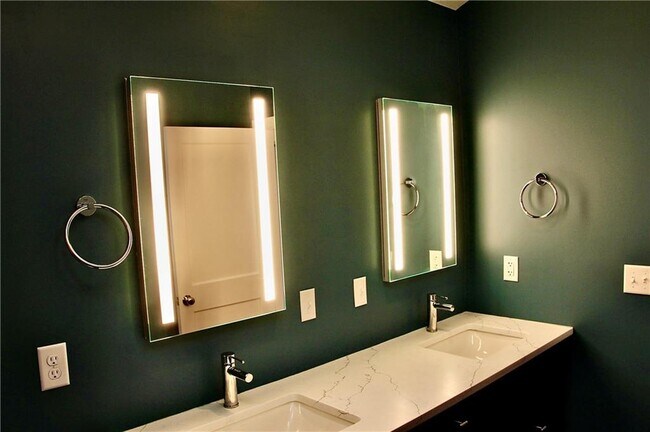 Building Photo - 39 Berrie Ln