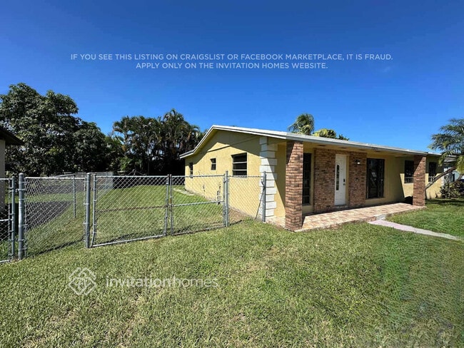 Building Photo - 10805 SW 142nd Ln