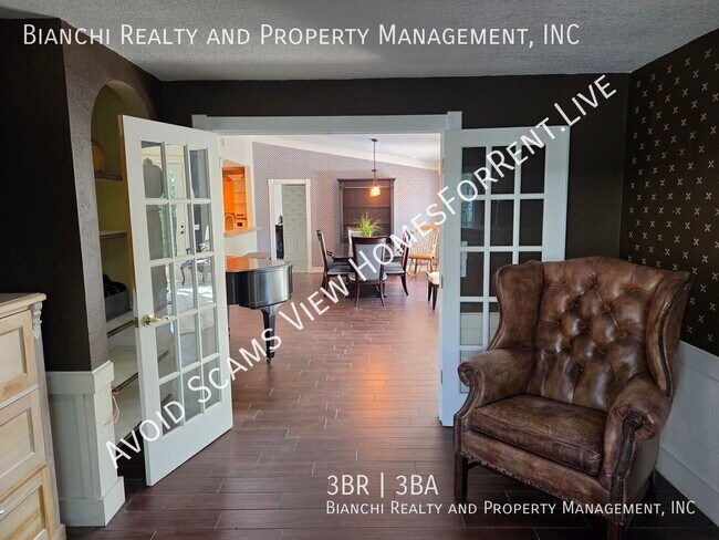 Building Photo - 1132 Ridge Dr