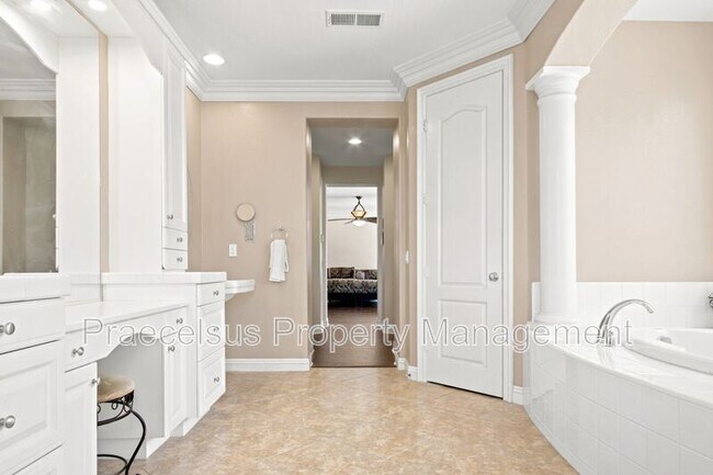 Building Photo - 2792 Camphor Ct