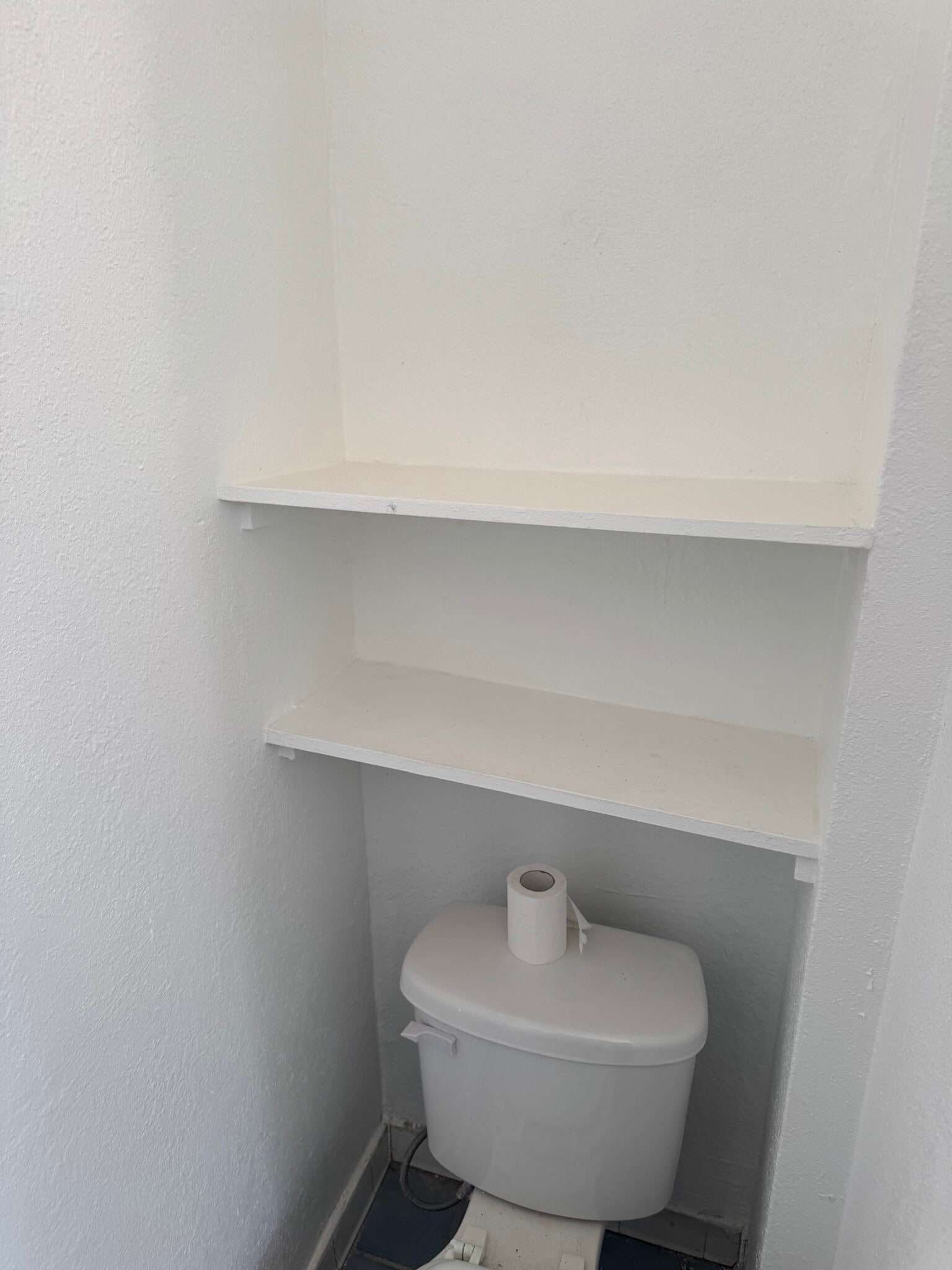 Building Photo - 256 W Florence Ave