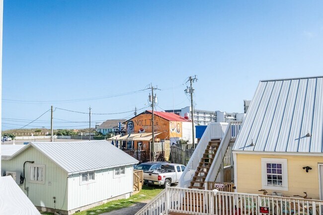 Building Photo - 302 Canal Dr