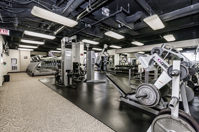 Building Photo - 10 E Ontario St