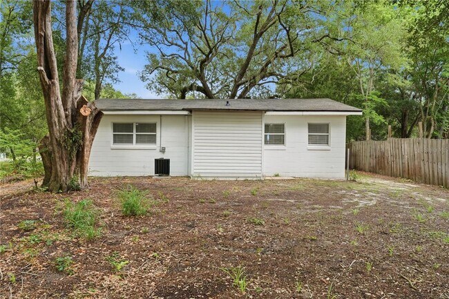 Building Photo - 1009 Nebraska St