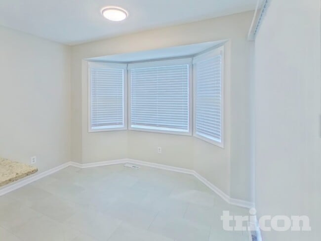 Building Photo - 12015 60th Pl N