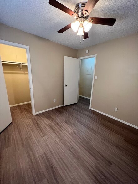 Building Photo - 418 Linden St