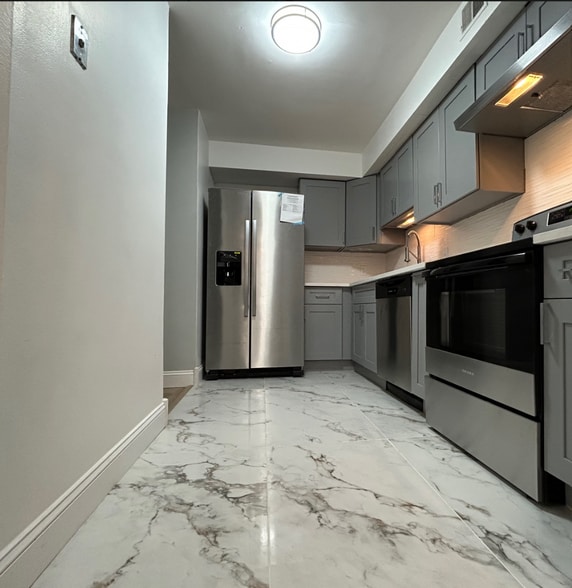 Building Photo - 14 Sawmill Run