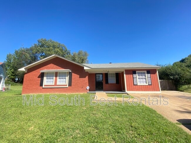 Primary Photo - 5204 Black Diamond Cove