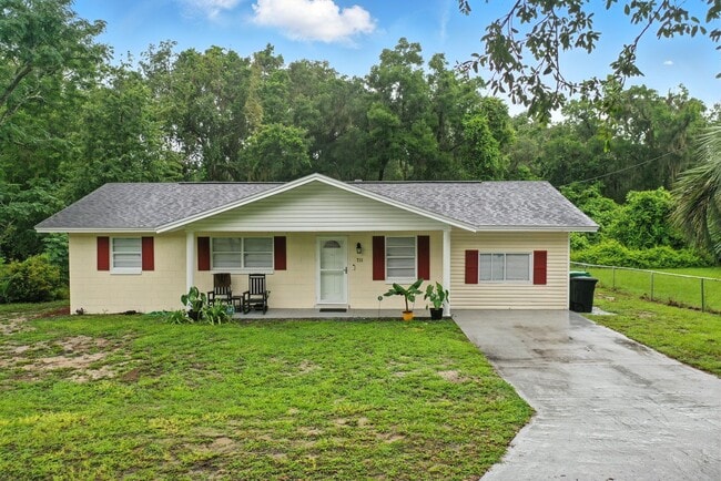 Primary Photo - Spacious 4-Bedroom Home in Wildwood – Rece...