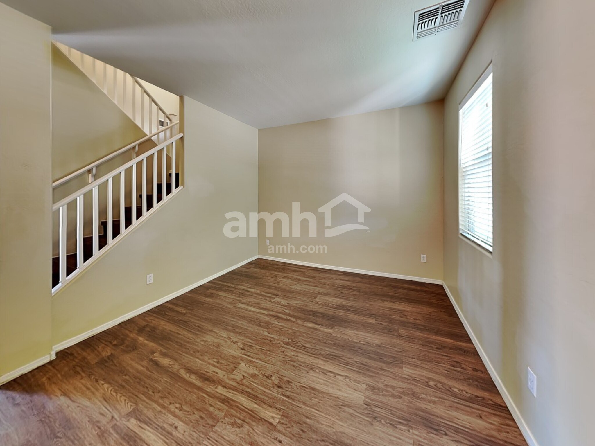 Building Photo - 7006 W Irwin Ave