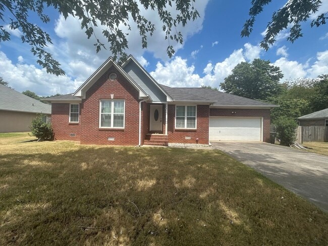 Building Photo - 114 Todd Dr