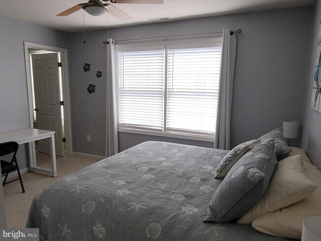 Building Photo - 20364 Row Boat Ln