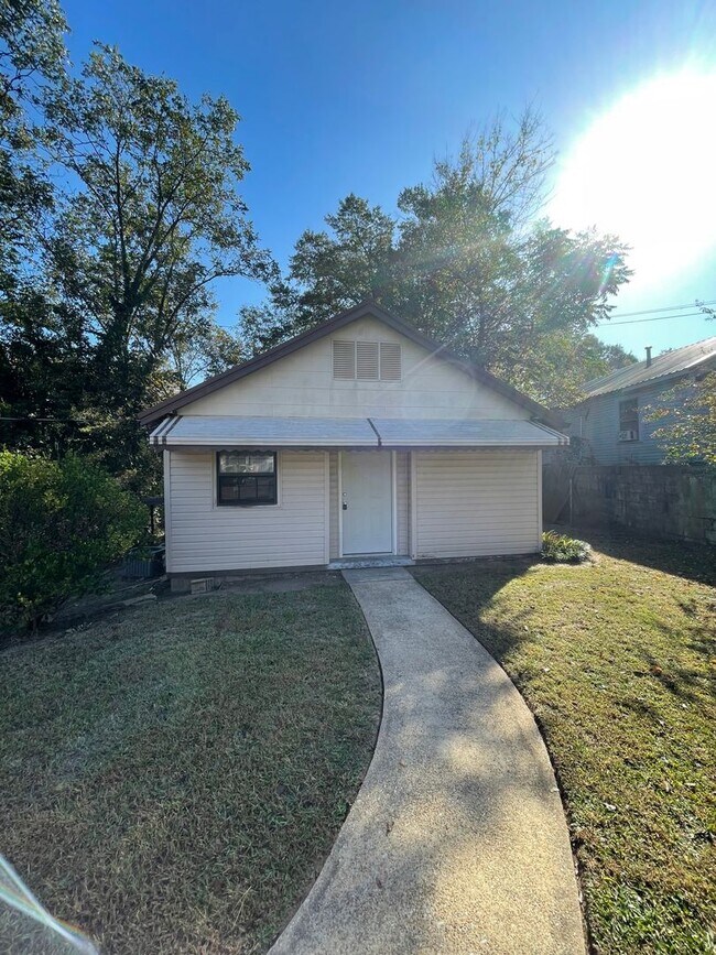 Building Photo - 341 Central Ave