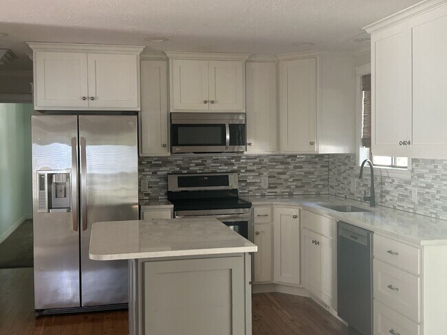 Building Photo - South Ogden Rambler Walking Distance to the Splash Pad and Athletic Club