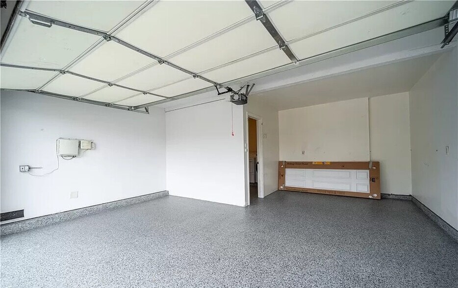 Building Photo - 919 Alabama St