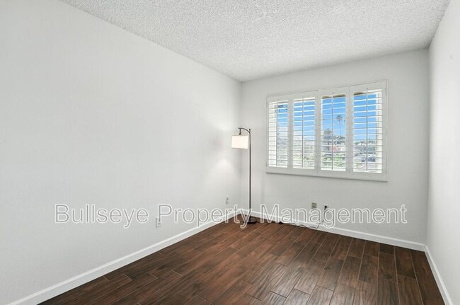Building Photo - 7832 E Rovey Ave