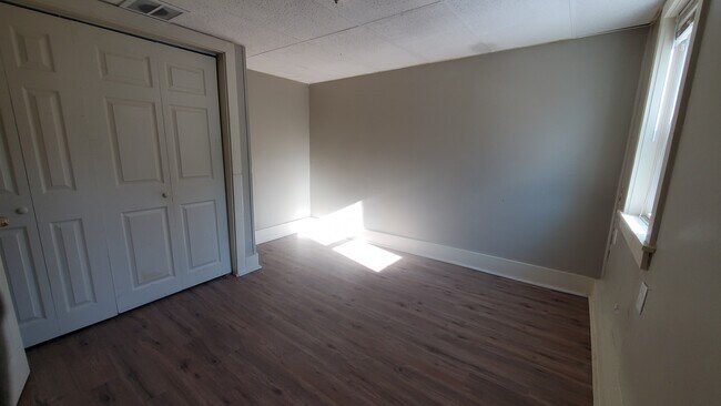 Building Photo - 23 Mechanic St