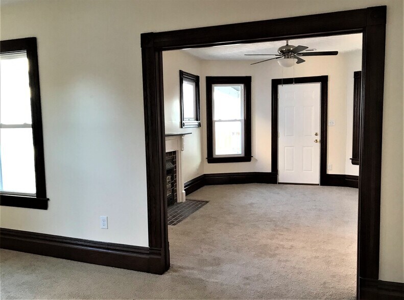 Building Photo - 1110 19th St