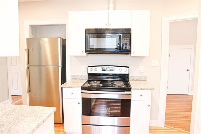 Building Photo - 133 Kendrick Ave