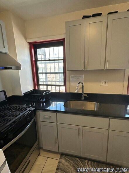 Building Photo - 871 Harrison Ave