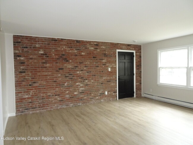 Building Photo - 167 NY-23