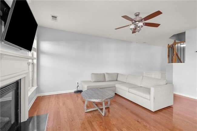 Building Photo - 120 Finchley Dr