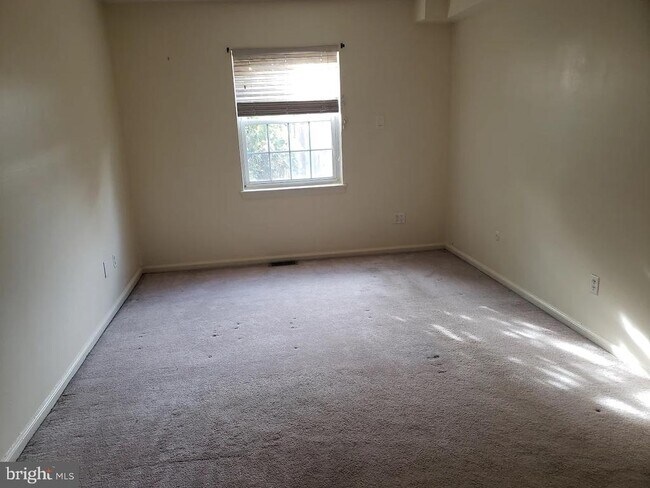 Building Photo - 150 Oberlin Terrace