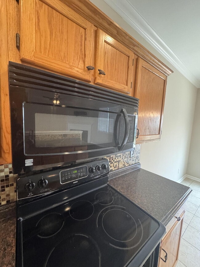 Building Photo - Spacious 4-Bed, 2.5-Bath Home in Mauldin –...