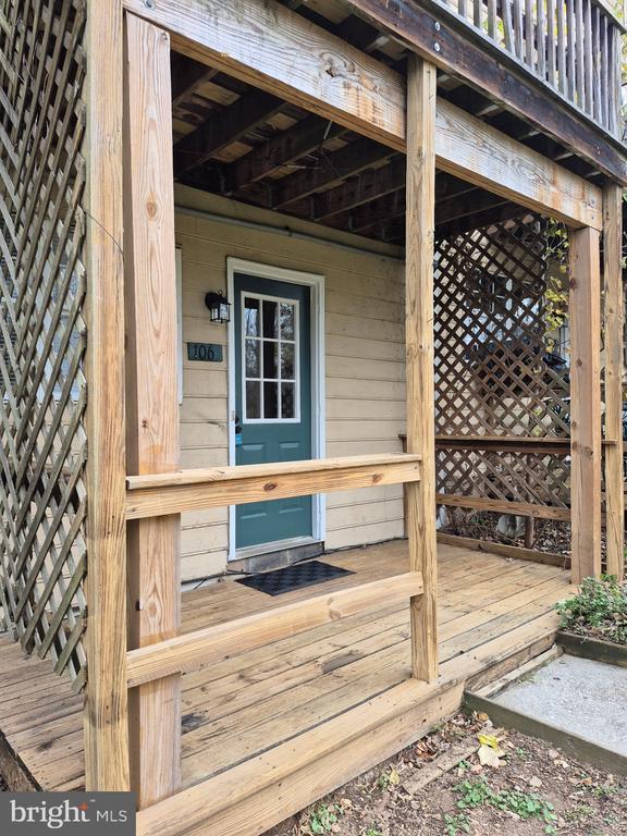 Building Photo - 106 Clay St