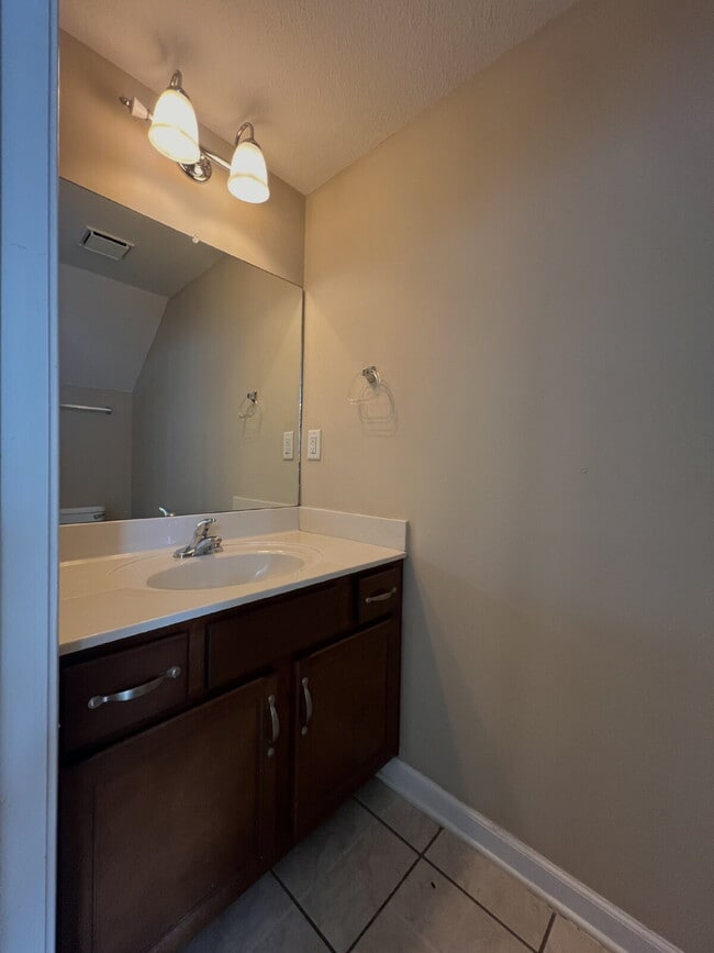 Building Photo - 793 D CHERRY BARK DR