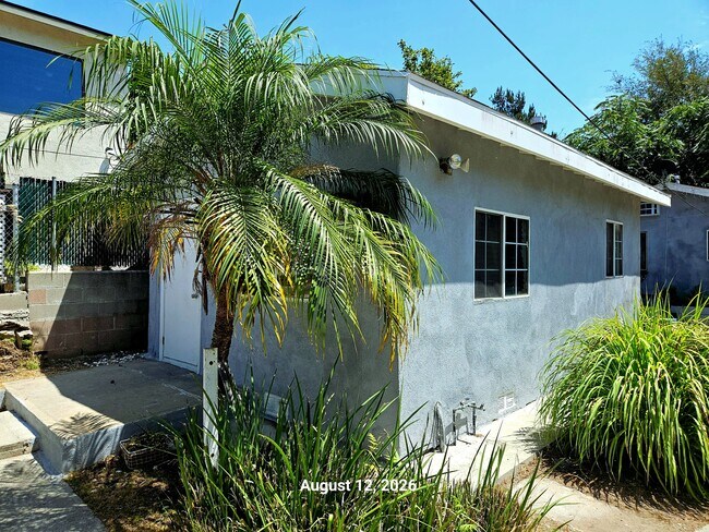 Side View - 1356 Neola St